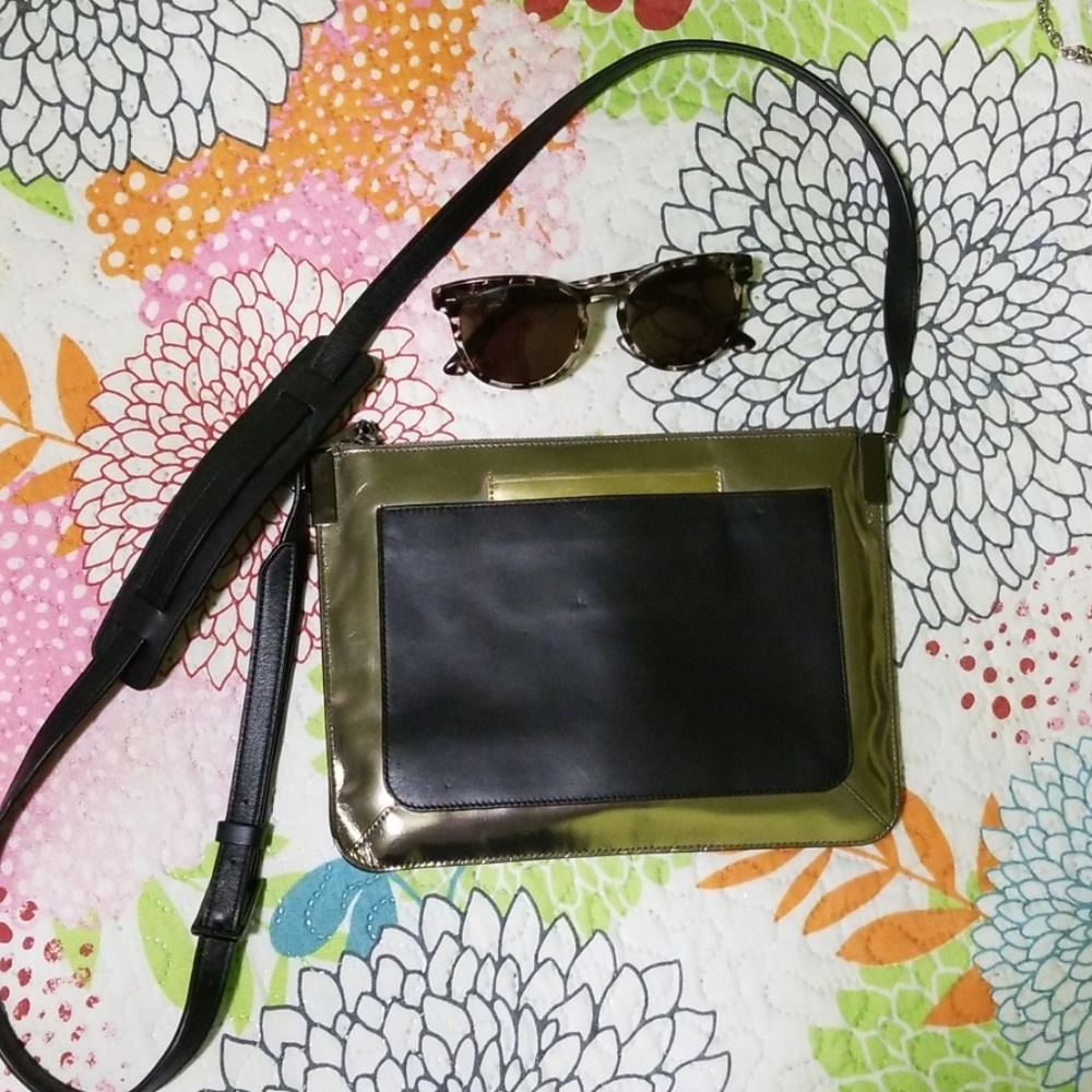 Leather crossbody bag